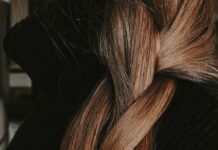 아름다운 머릿결을 위한 기본 수칙과 건강한 헤어케어 습관 blond hair